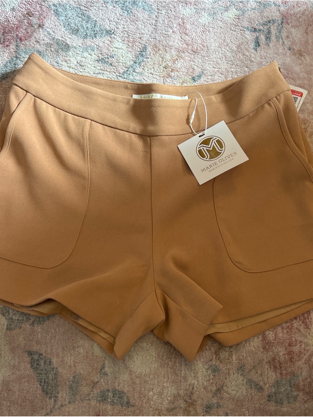 Marie Oliver toffee size 6 lightwear shorts